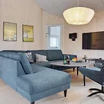 Nyaraló Luxury House For 20 - By Traum *
