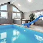 Luxury House For 20 - By Traum Nyaraló