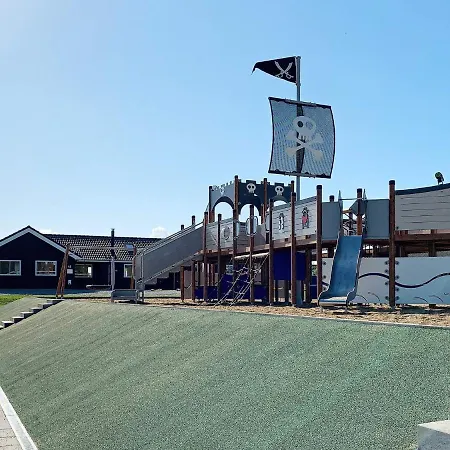 Luxury House For 20 - By Traum