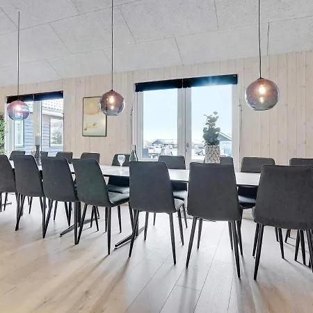 Luxury House For 20 - By Traum