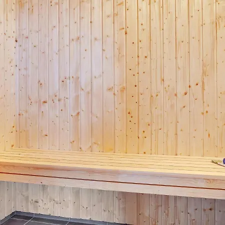 Luxury House For 20 - By Traum Vakantiehuis Sarup