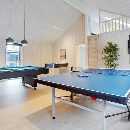 Luxury House For 20 - By Traum Vakantiehuis Sarup