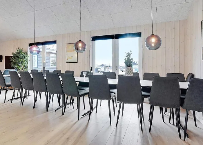 Luxury House For 20 - By Traum